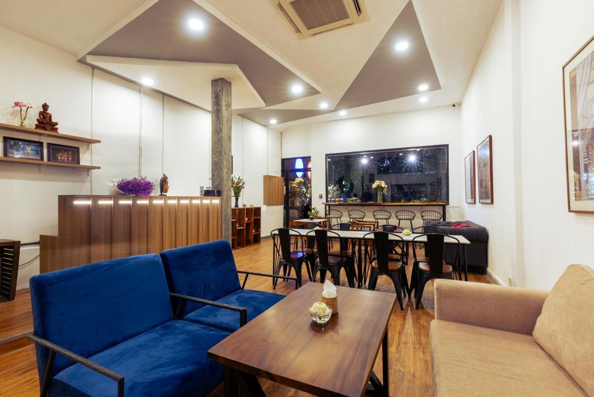 Suite Home Boutique Hotel Phnom Penh Exterior photo